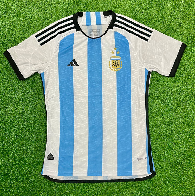 لباس اول آرژانیتن