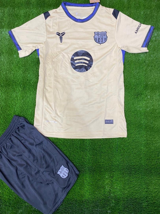 لباس دوم بارسلونا - بارسا